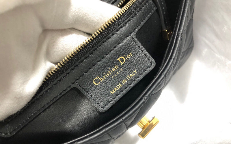Dragons Bags Detail