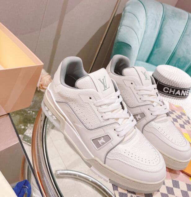 Dragons Bags Detail