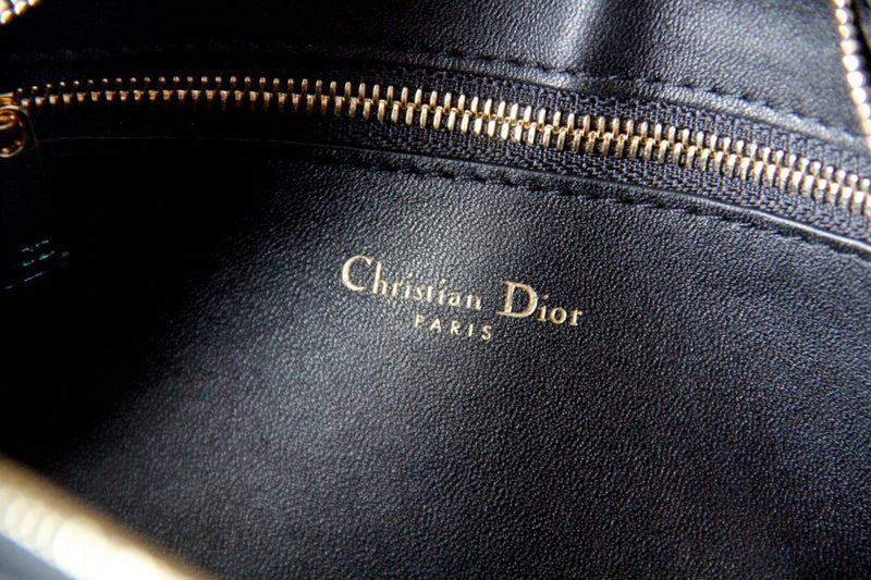 Dragons Bags Detail