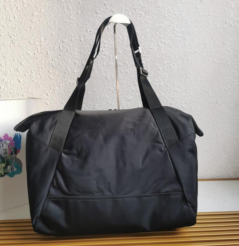 Dragons Bags Detail