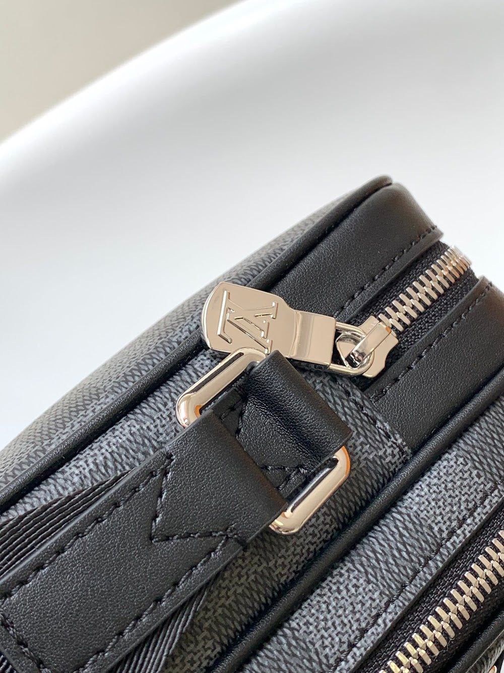 Dragons Bags ln Luxury Bag --70143