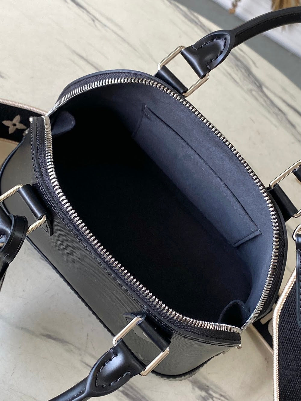 Dragons Bags ln Luxury Bag --95788