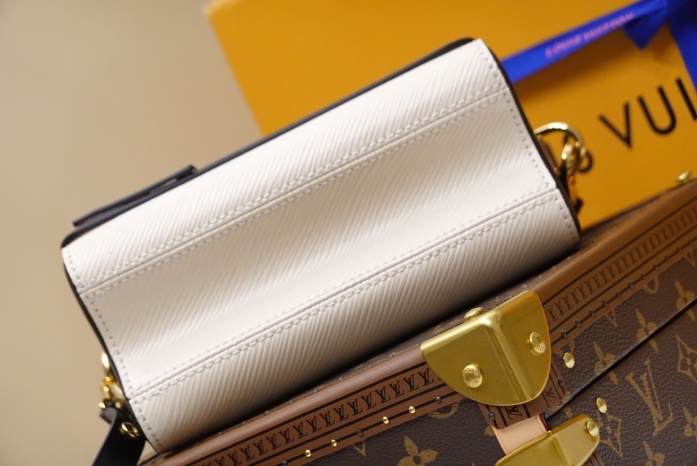Dragons Bags ln Luxury Bag --66461