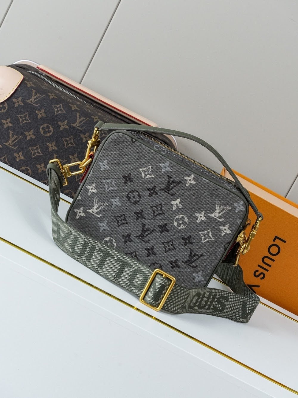Dragons Bags ln Luxury Bag --71576