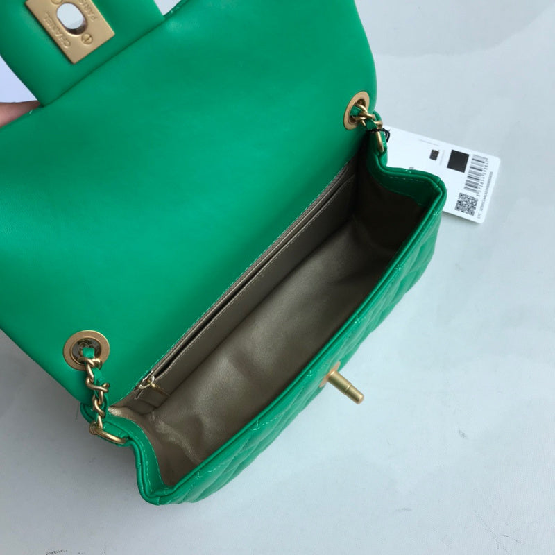 Dragons Bags Detail