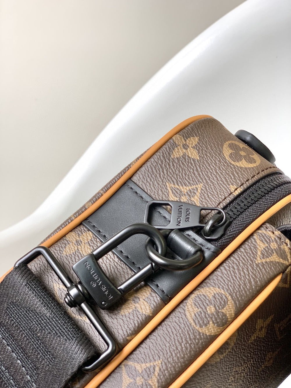 Dragons Bags ln Luxury Bag --70072