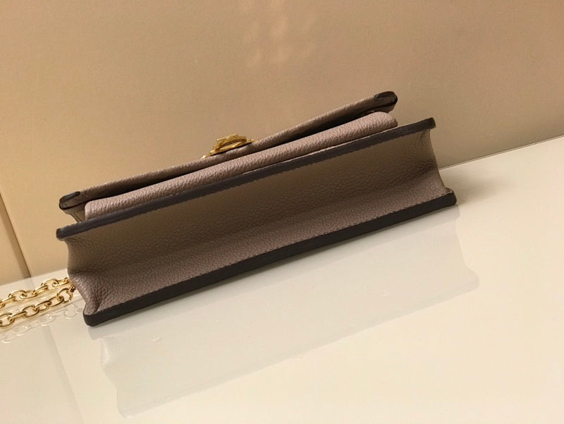 Dragons Bags ln Luxury Bag --66567