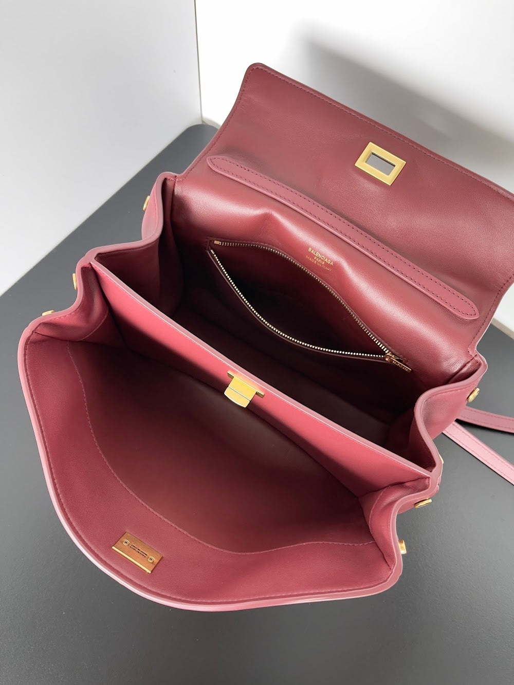 Dragons Bags Balenciaga Luxury Bag --110656