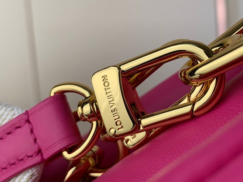 Dragons Bags ln Luxury Bag --68101