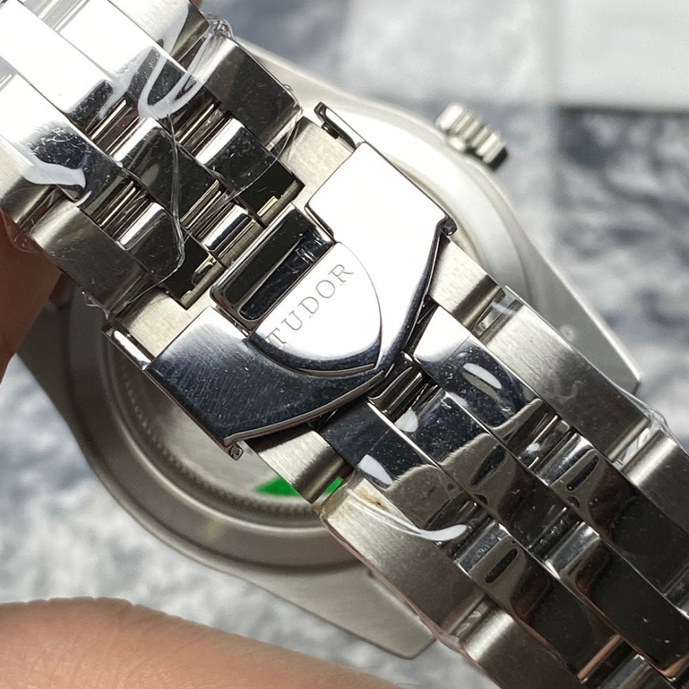 Dragons Bags Luxury Designer Watch --104854
