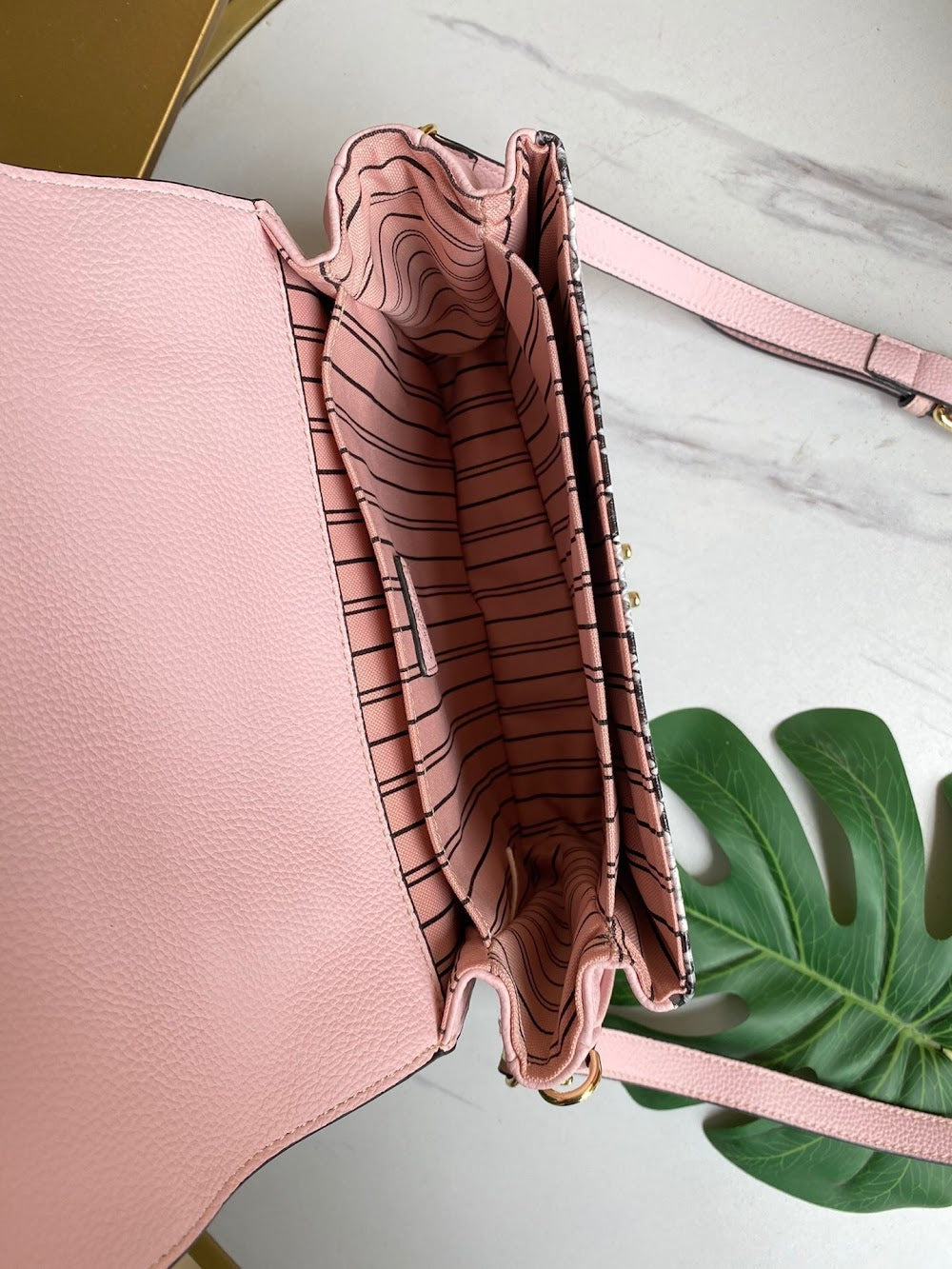 Dragons Bags ln Luxury Bag --77934