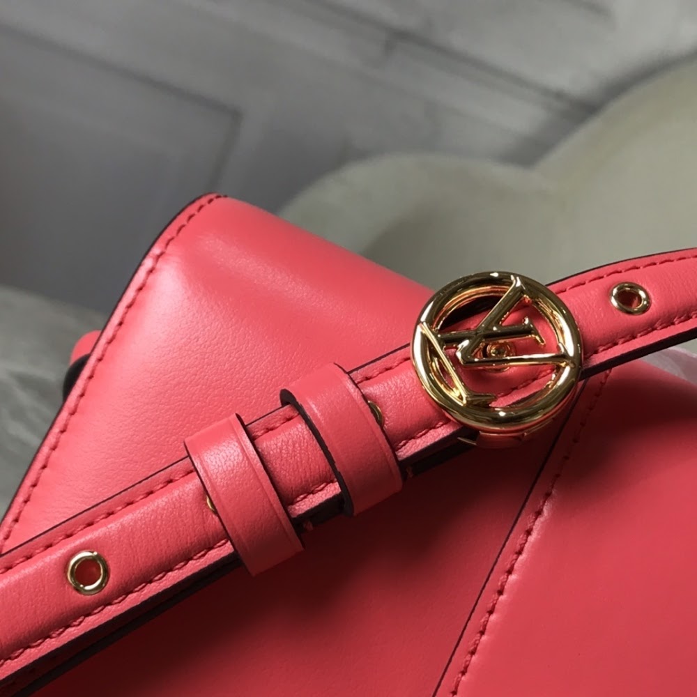 Dragons Bags ln Luxury Bag --60301