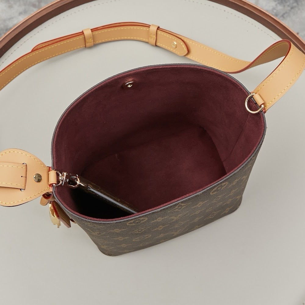 Dragons Bags ln Luxury Bag --81824