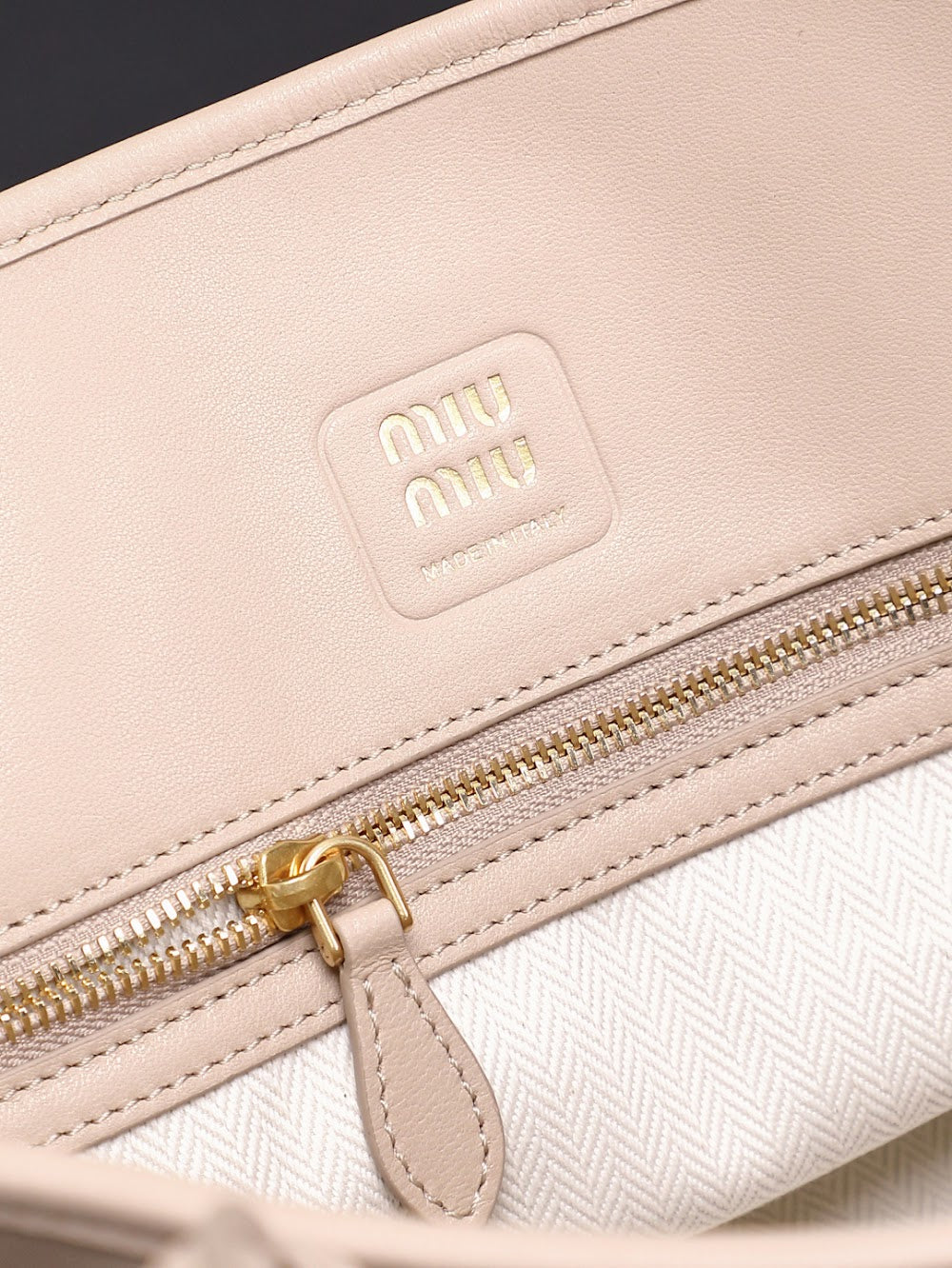 Dragons Bags Miun Miun Luxury Bag --123172