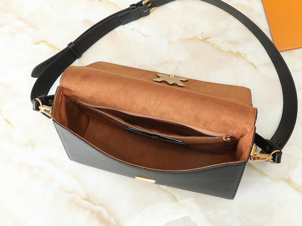 Dragons Bags ln Luxury Bag --81549