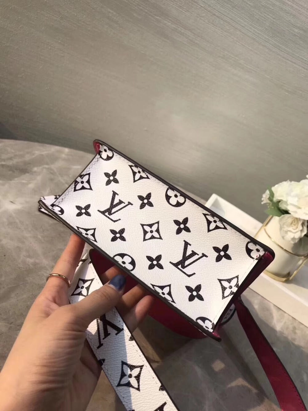 Dragons Bags ln Luxury Bag --66370