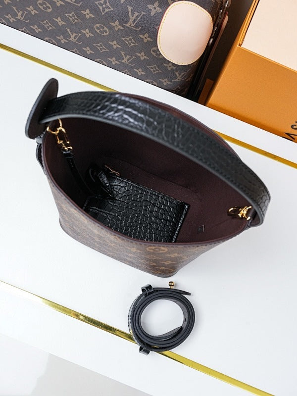Dragons Bags ln Luxury Bag --81881
