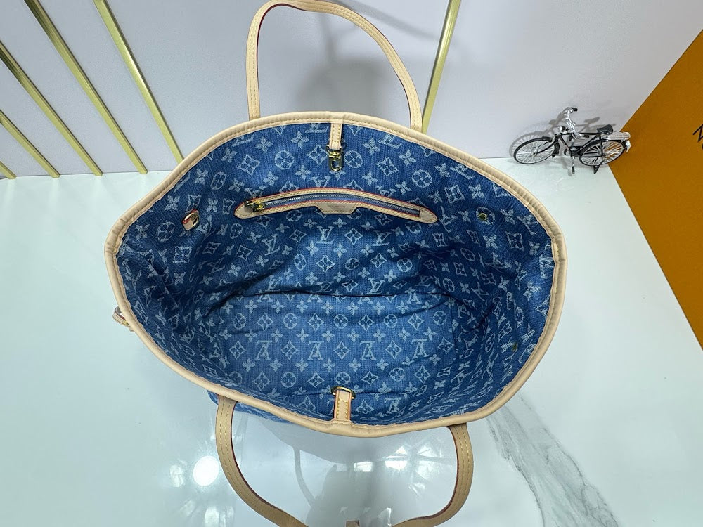 Dragons Bags ln Luxury Bag --81710