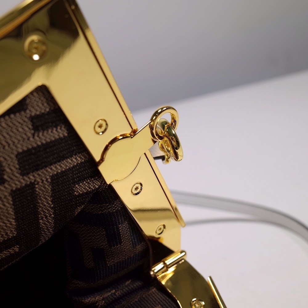 new-luxury-designer-bags-nm15263