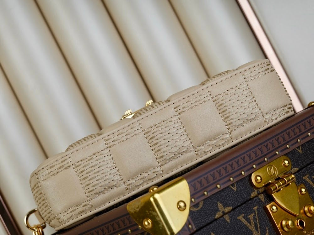 Dragons Bags ln Luxury Bag --66657