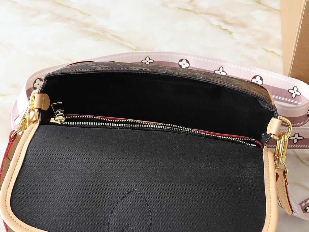 Dragons Bags ln Luxury Bag --76986