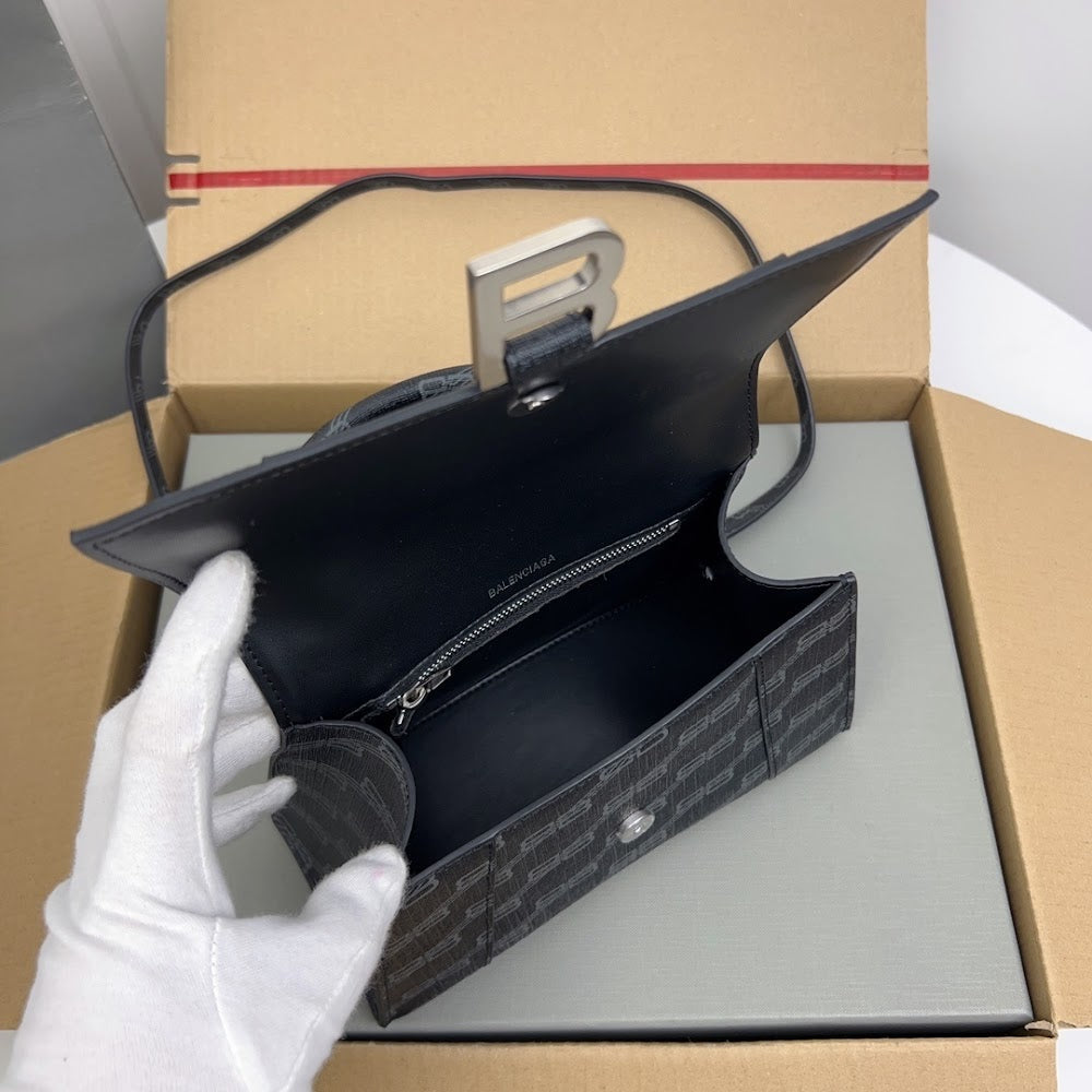 Dragons Bags Balenciaga Luxury Bag --111819