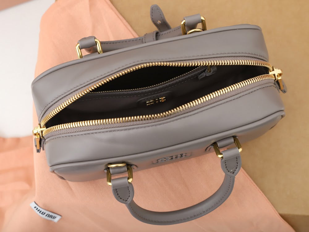 Dragons Bags Miun Miun Luxury Bag --123436