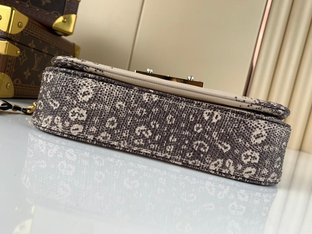 Dragons Bags ln Luxury Bag --60816