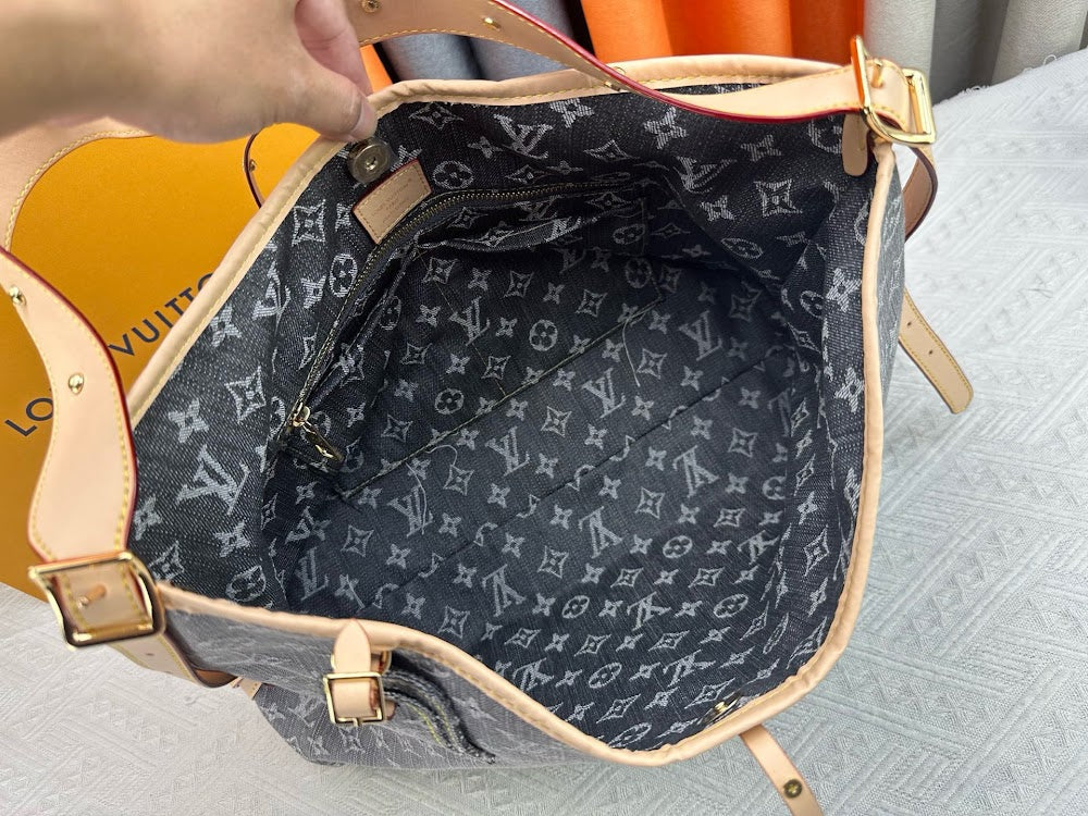 Dragons Bags ln Luxury Bag --81712