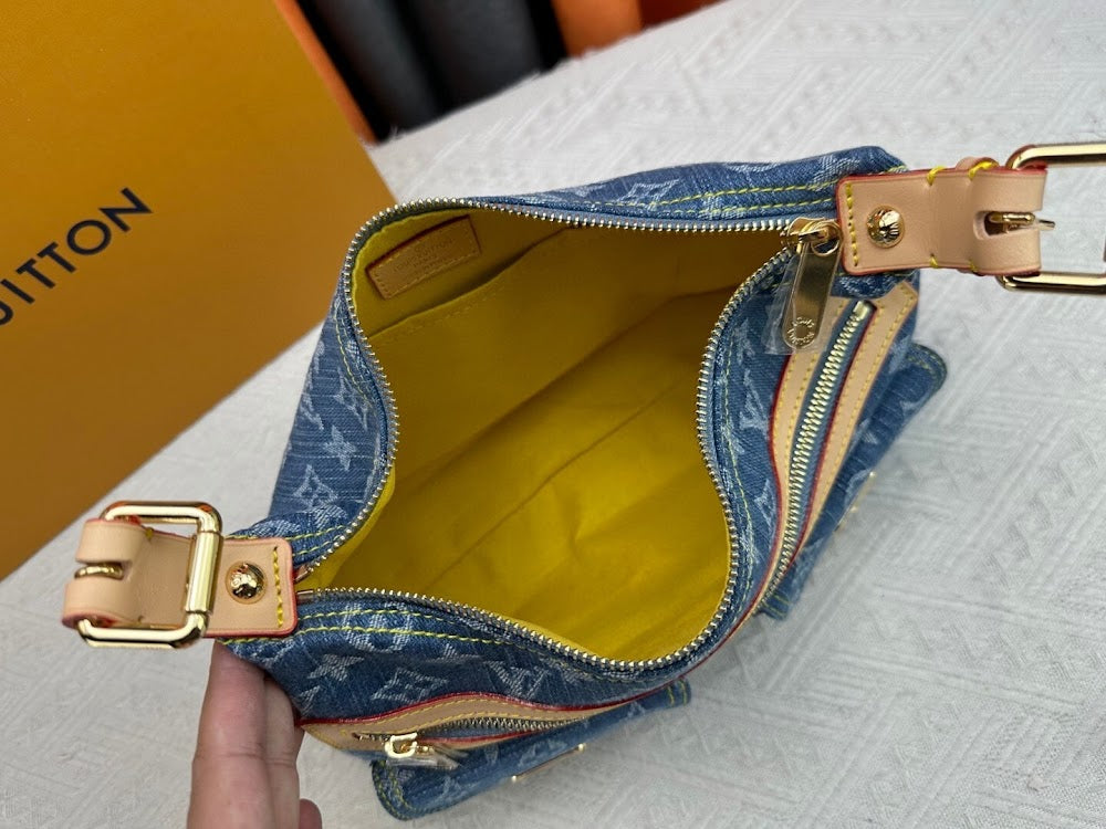 Dragons Bags ln Luxury Bag --76990