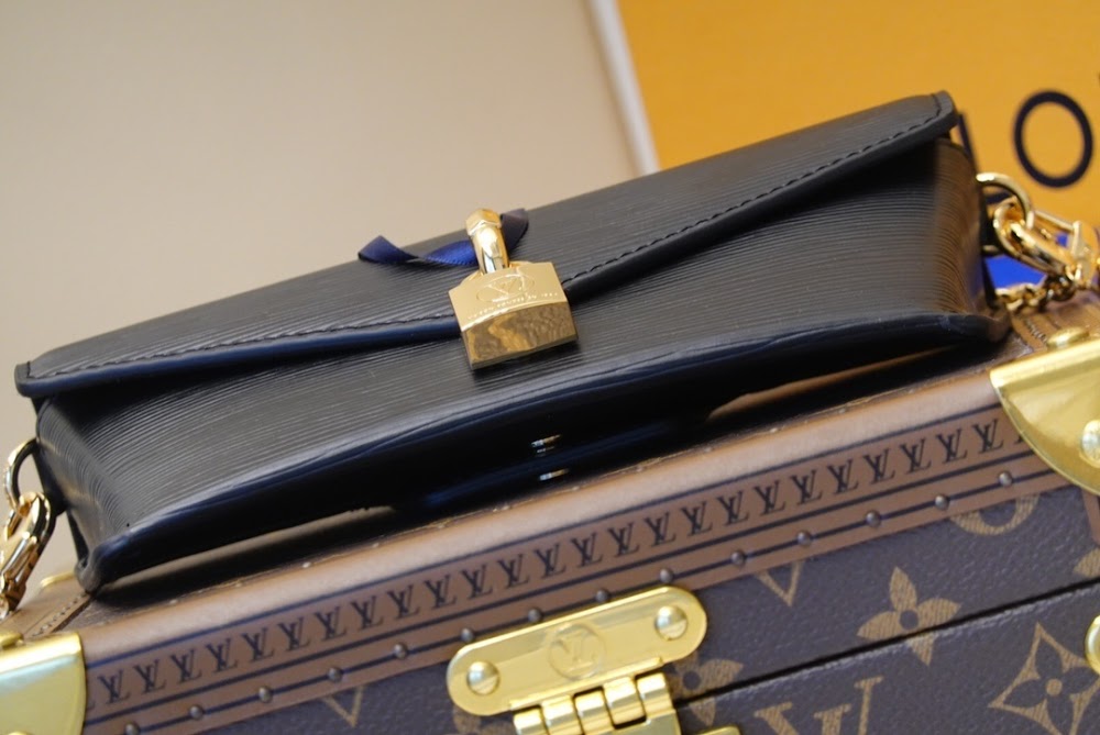 Dragons Bags ln Luxury Bag --66512