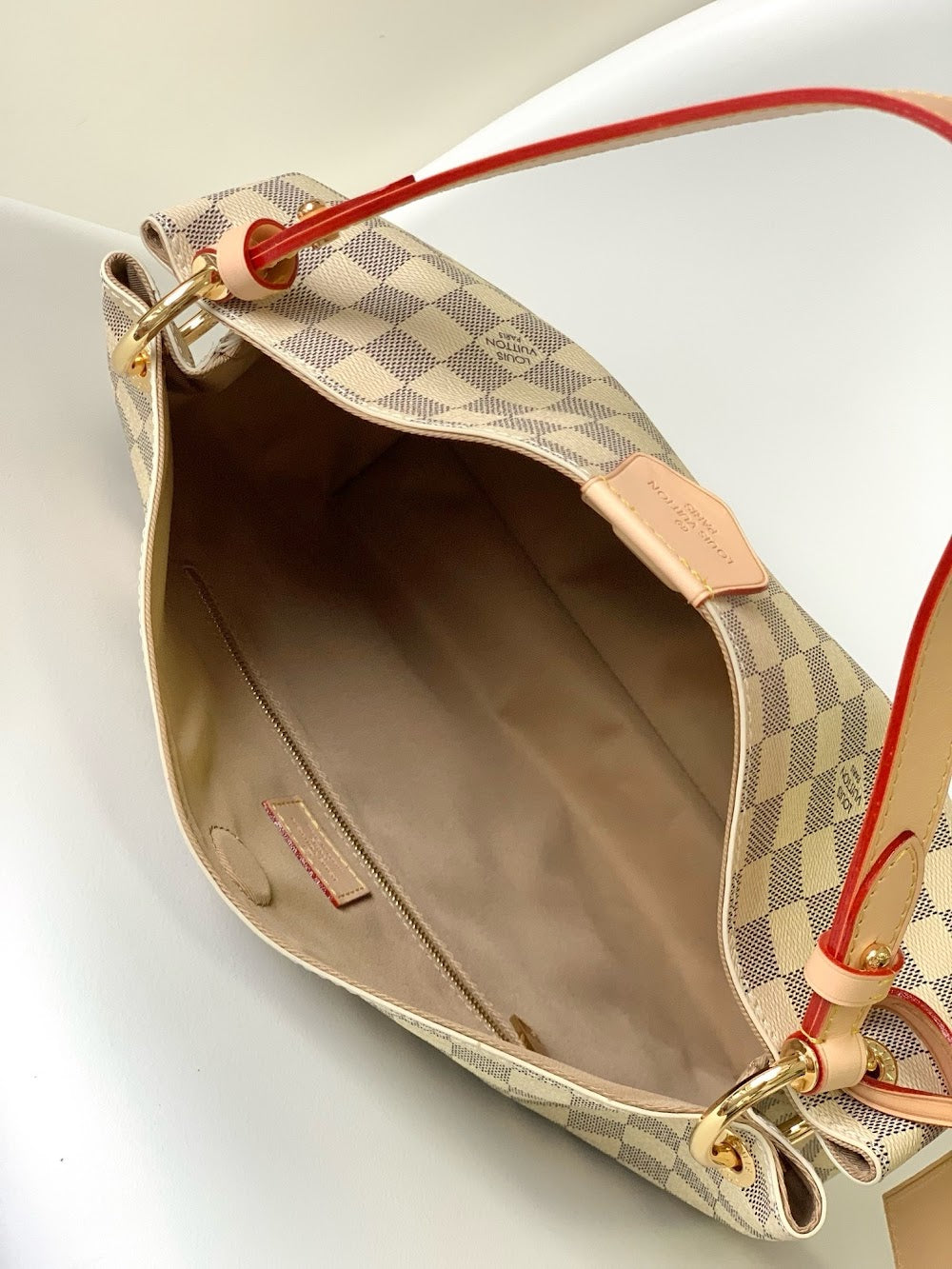 Dragons Bags ln Luxury Bag --81837