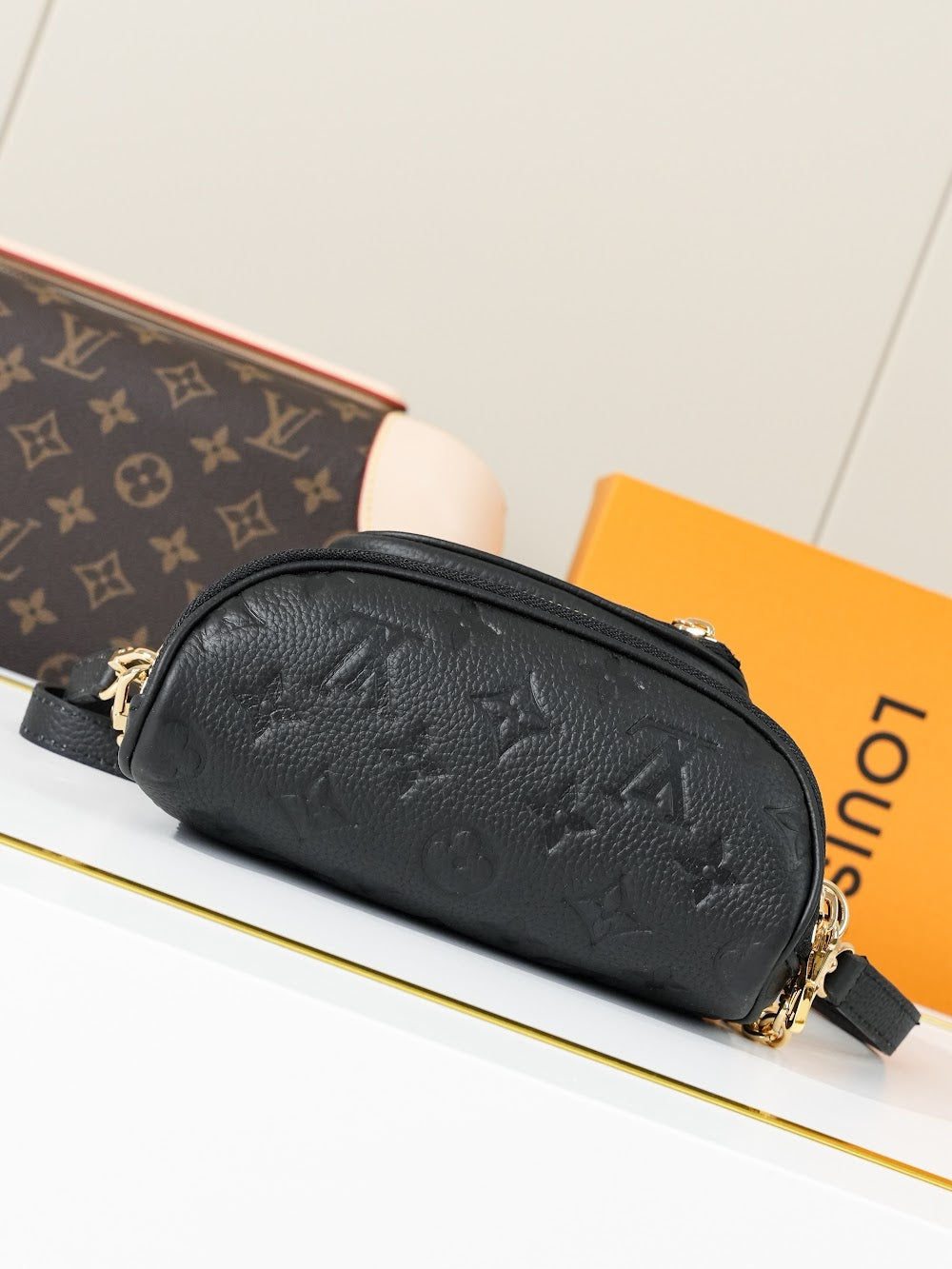 Dragons Bags ln Luxury Bag --81758