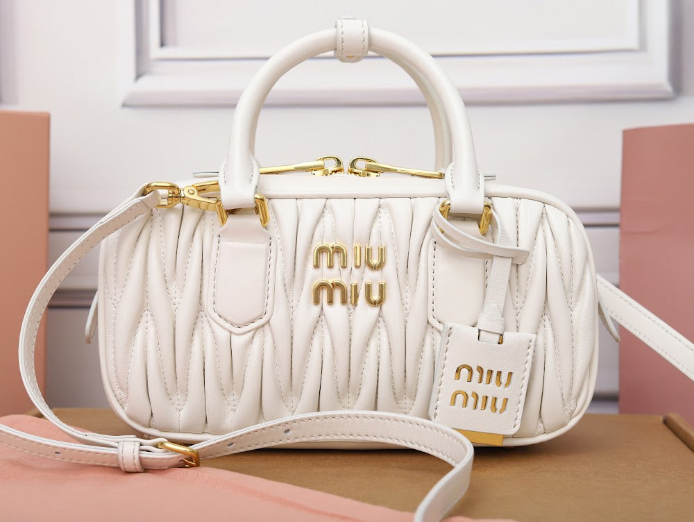 Dragons Bags Miun Miun Luxury Bag --122500