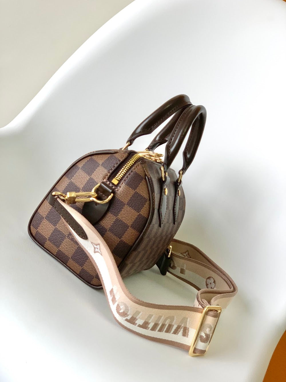 Dragons Bags ln Luxury Bag --81671