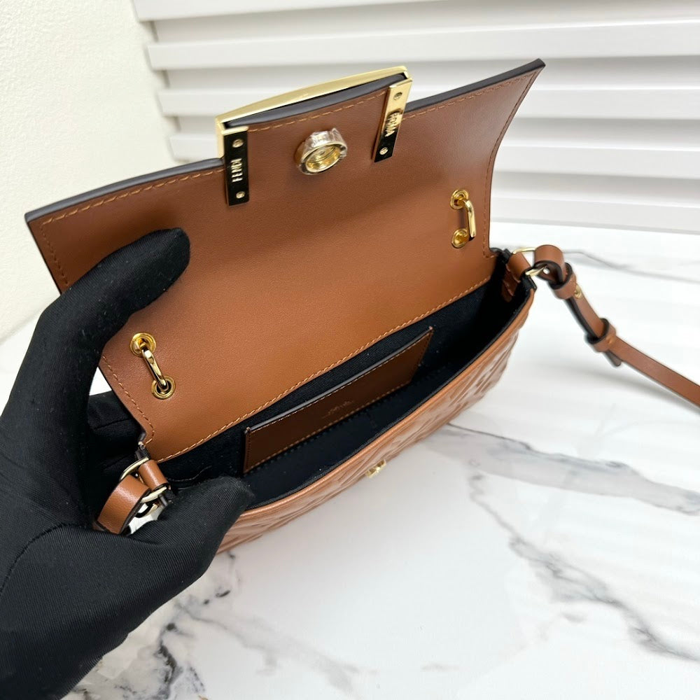 new-luxury-designer-bags-nm15571