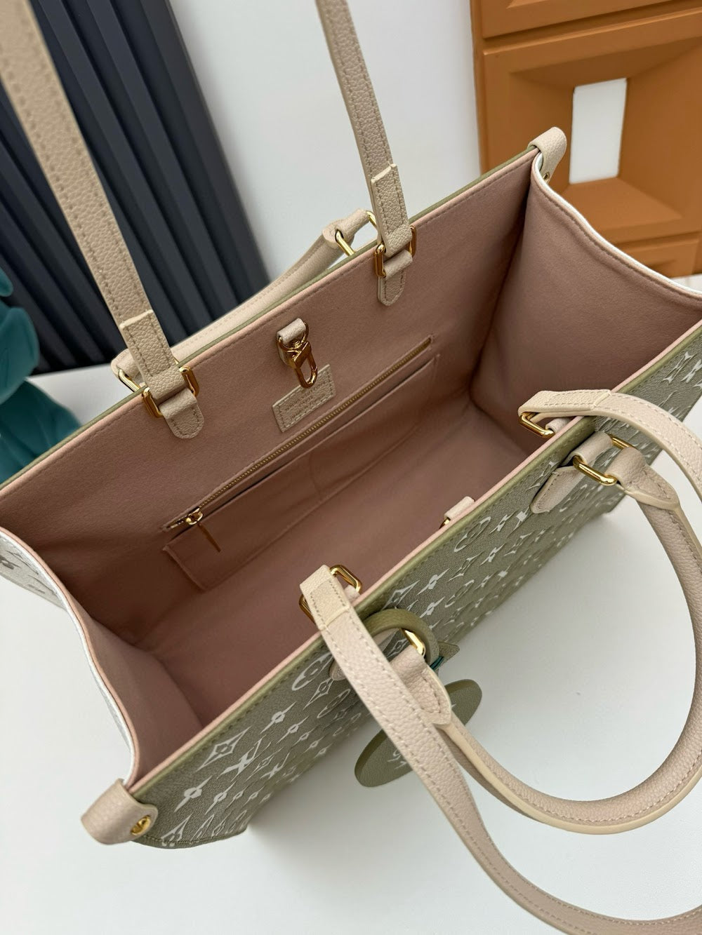 Dragons Bags ln Luxury Bag --81521
