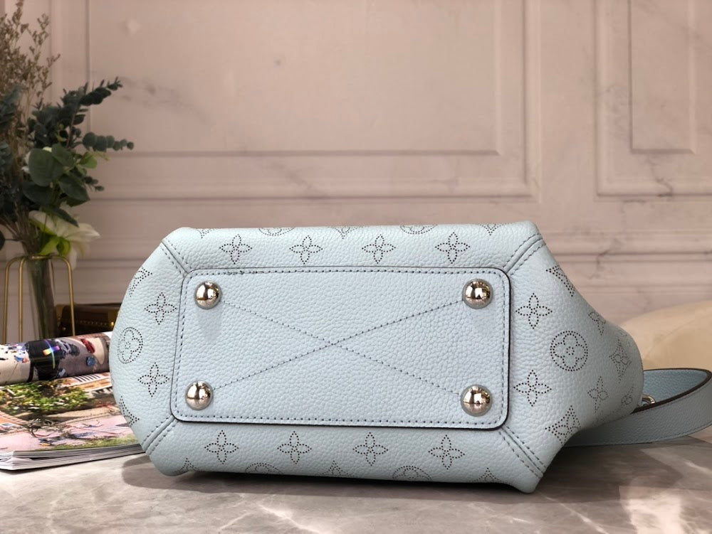 Dragons Bags ln Luxury Bag --60782