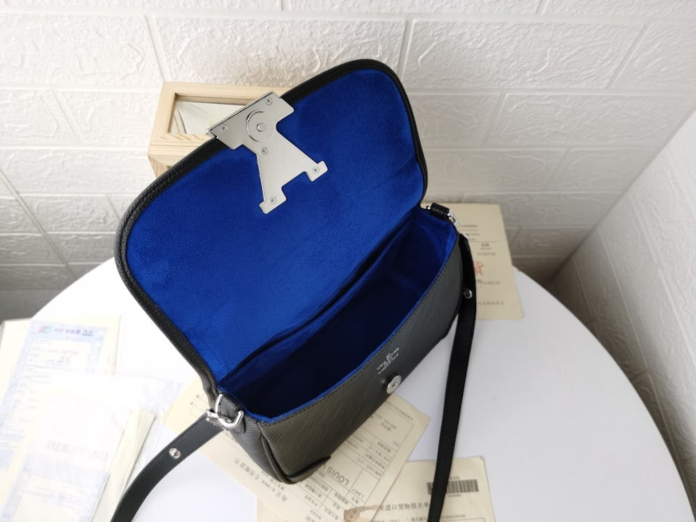 Dragons Bags ln Luxury Bag --78465