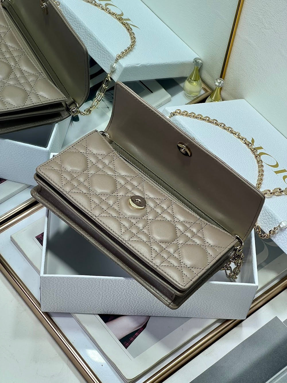 Dragons BagsDiorn Luxury Bag --116202