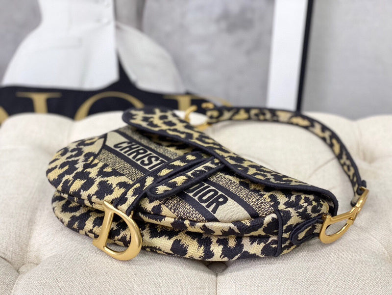 Dragons Bags Detail