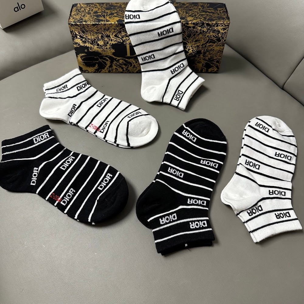 Dragons Bags Premium Luxury Socks --98401