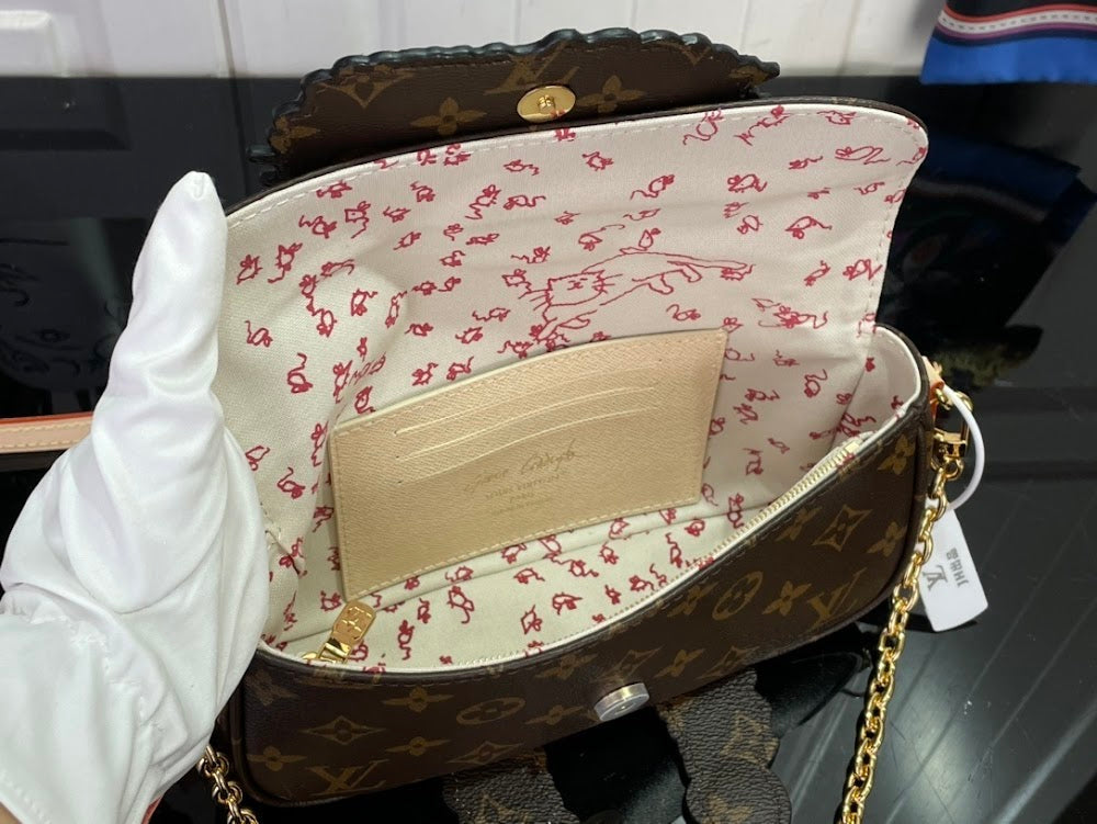 Dragons Bags ln Luxury Bag --97117