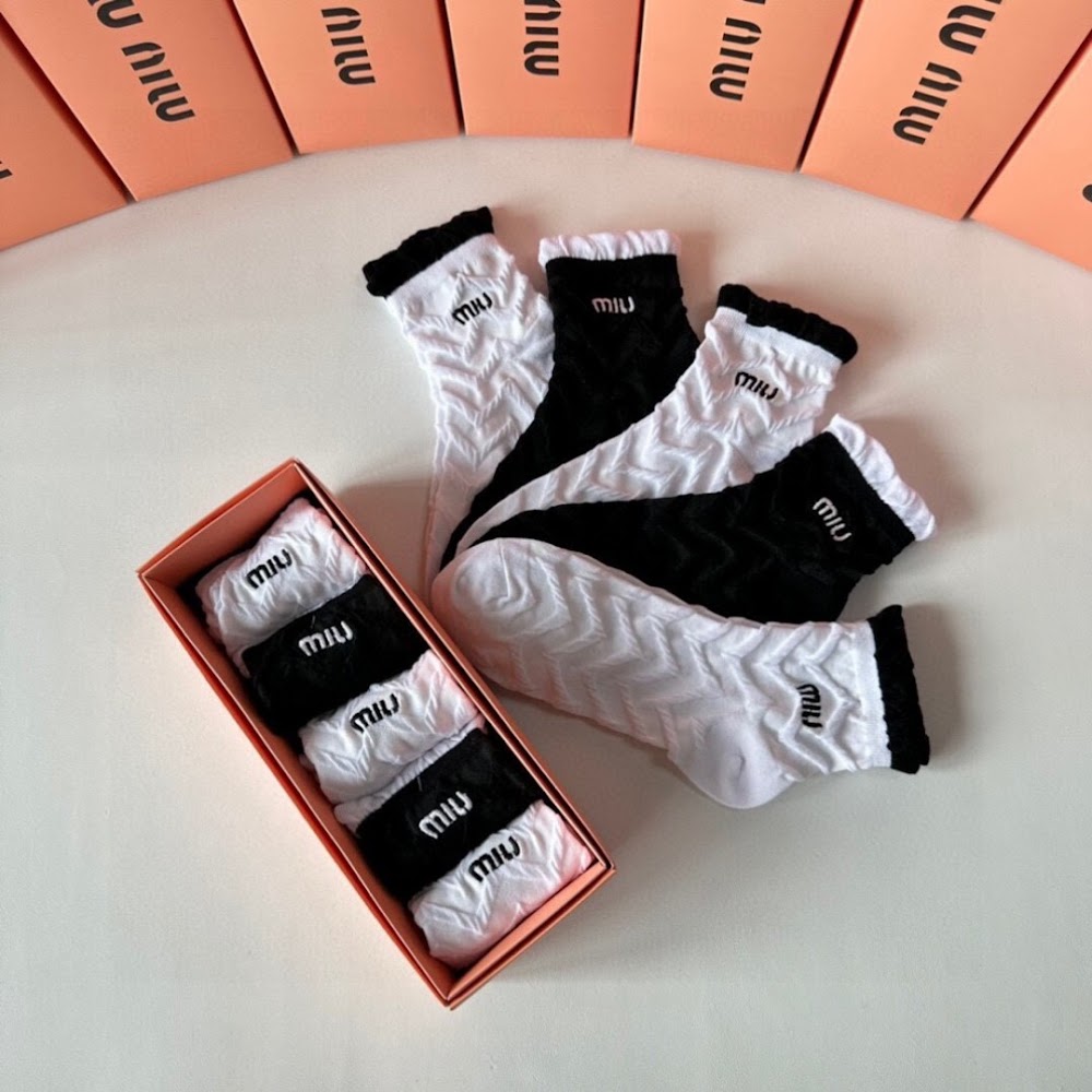 Dragons Bags Premium Luxury Socks --98015