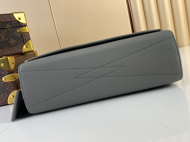 Dragons Bags ln Luxury Bag --60806