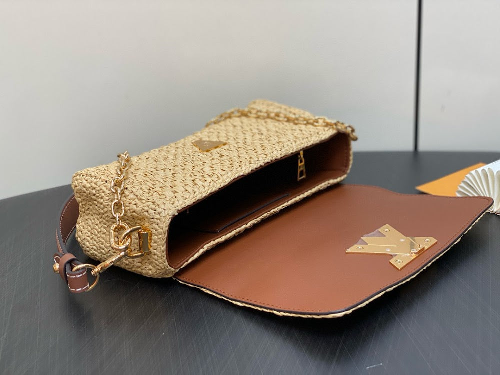 Dragons Bags ln Luxury Bag --81507