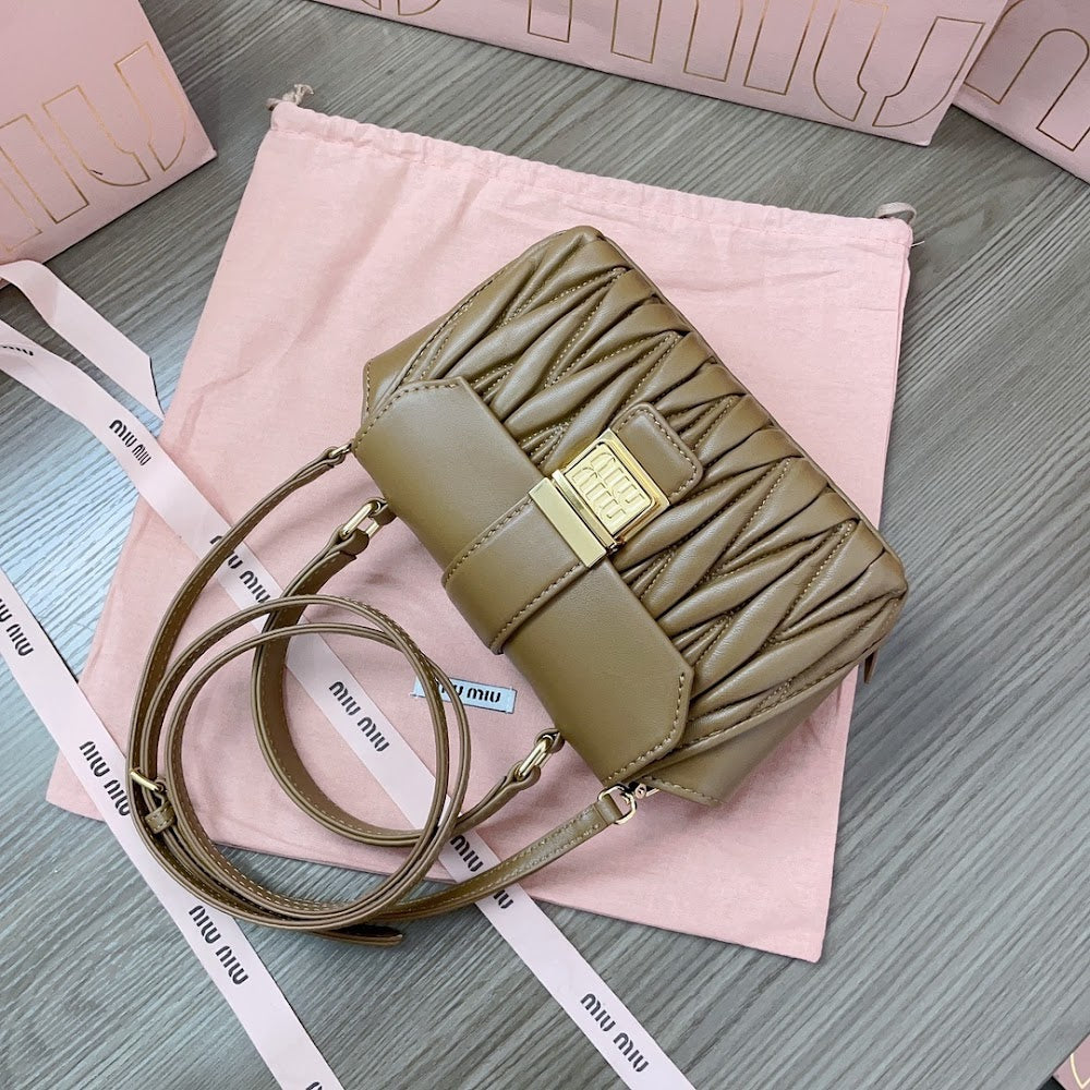 Dragons Bags Miun Miun Luxury Bag --123257