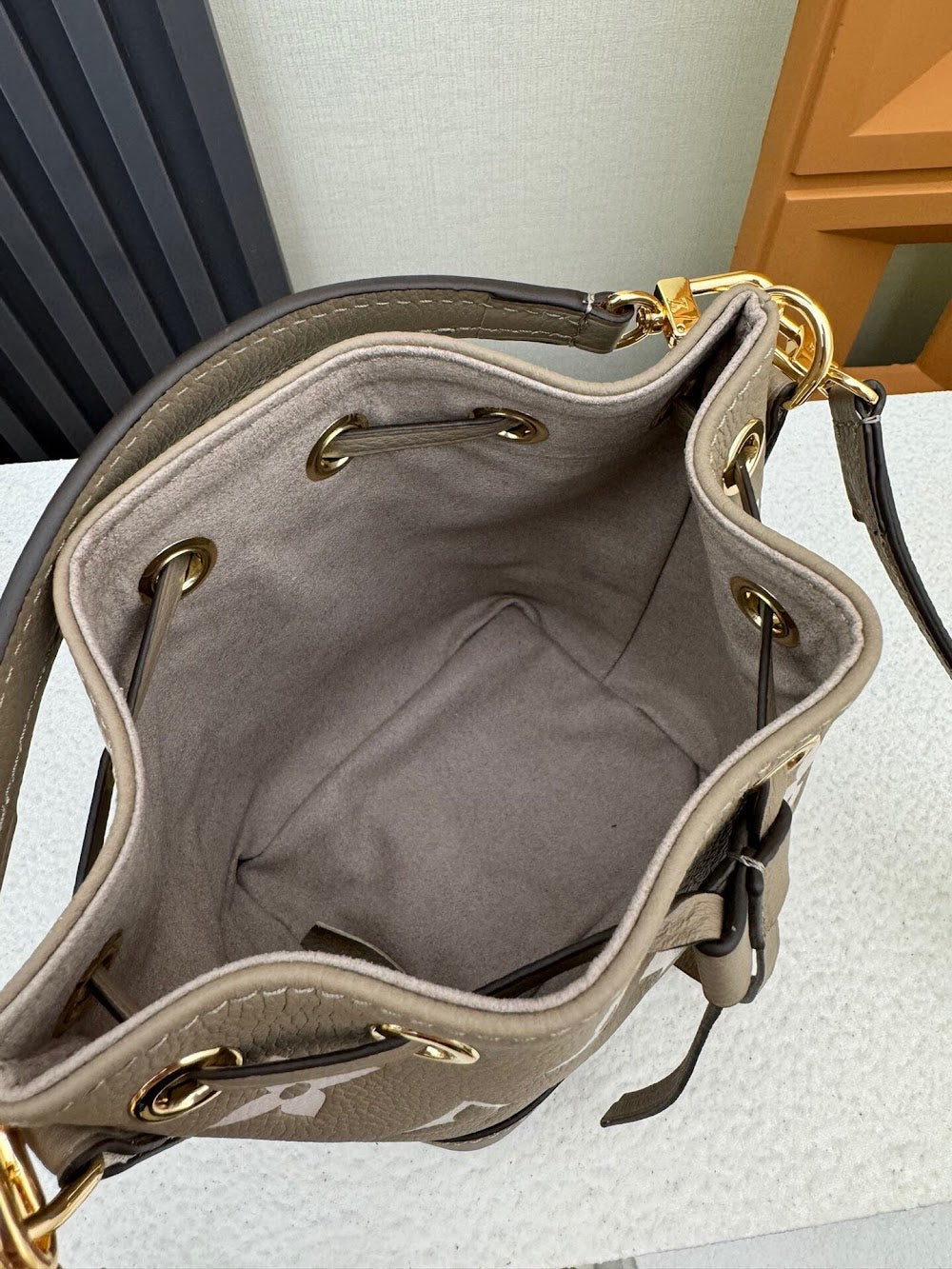 Dragons Bags ln Luxury Bag --81390