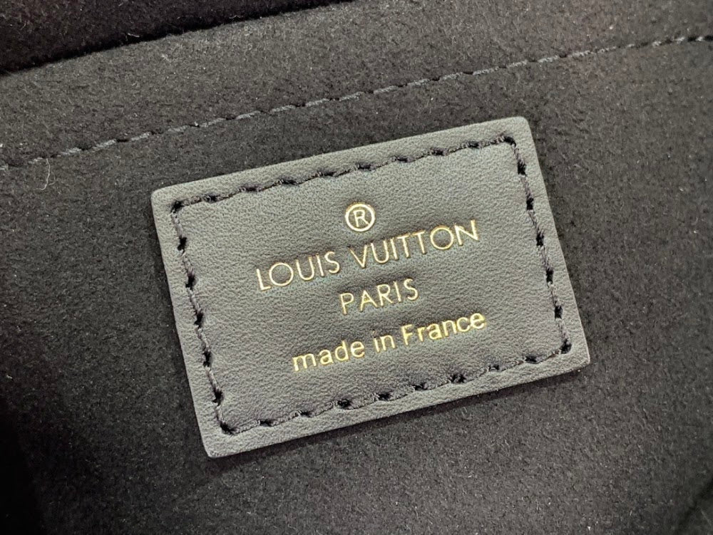 Dragons Bags ln Luxury Bag --96797