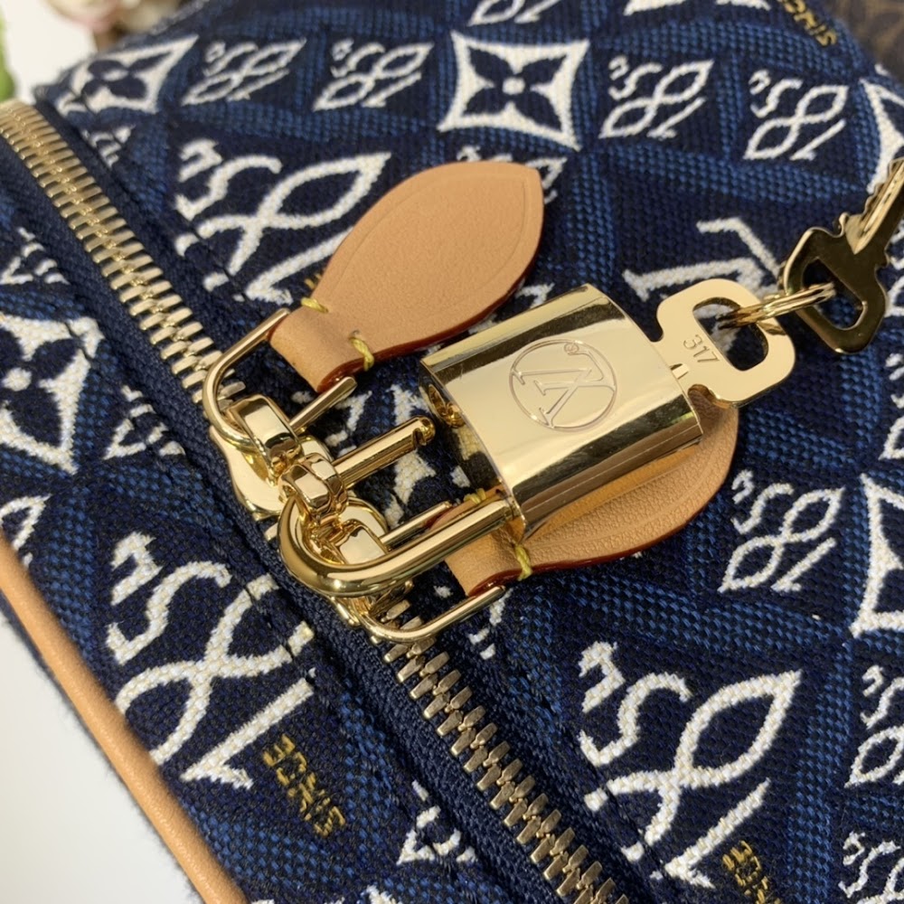 Dragons Bags ln Luxury Bag --66321